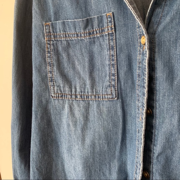 Universal Thread chambray - Picture 2 of 3